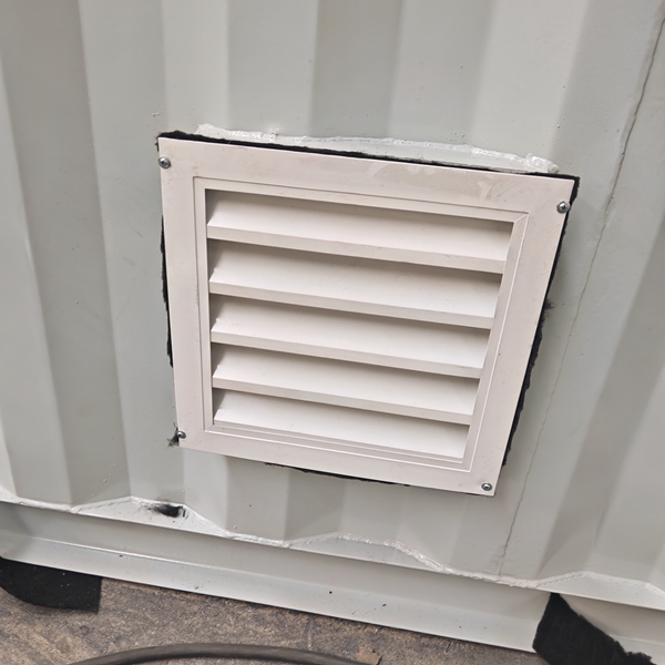 进气口百叶窗