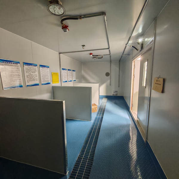 内部照片带隔断和液体收集槽